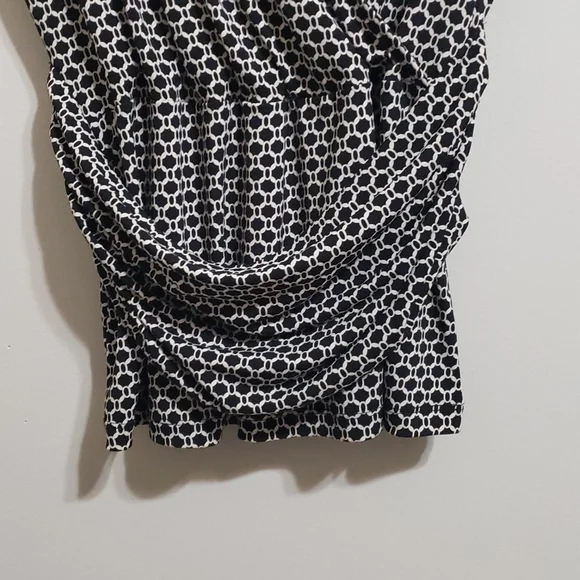 NY & Company Faux wrap belted top New York and Company - Picture 6 of 7